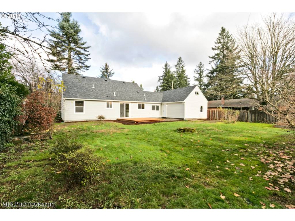 large private fenced back yard in newly renovated home in Mill Park