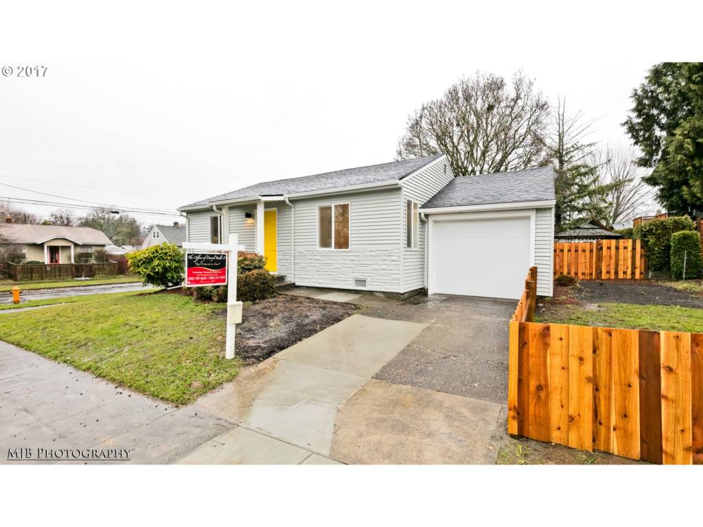 curb appeal view of renovated home in the Reed neighborhood Portland OR